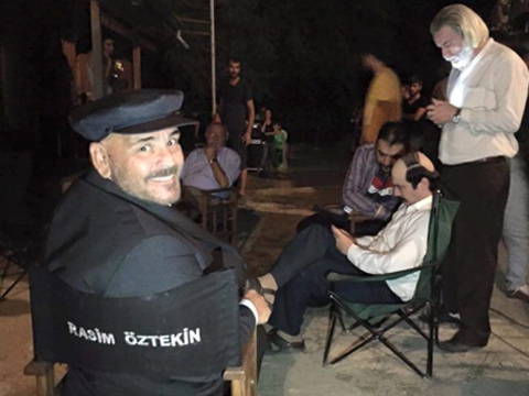 "Düğün Dernek 2"... ÇEKİMLERDE KAHKAHA EKSİK OLMUYOR...