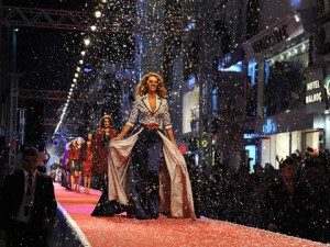 LALELİ'YE KAR YAĞDI!