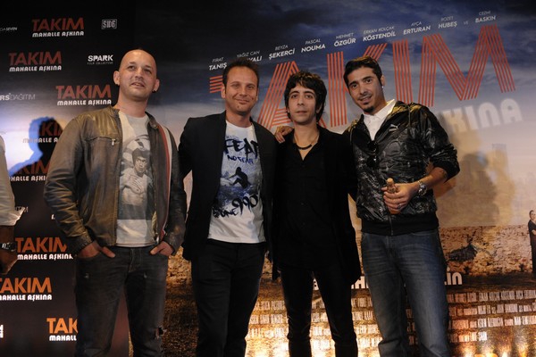 “TAKIM: Mahalle Aşkına”... İÇİMİZDEKİ UMUDU CANLI TUTACAK FİLME ŞAŞALI G 7