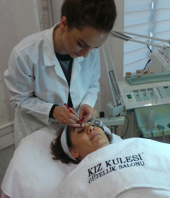 KIŞA GİRERKEN YÜZÜNÜZE SİZİ DAHA İYİ İFADE EDEN BİR GÖRÜNÜM KAZANDIRIN 10