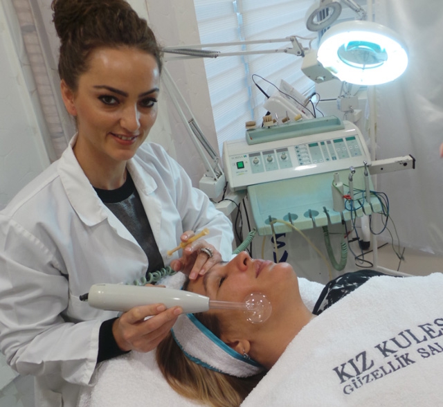KIŞA GİRERKEN YÜZÜNÜZE SİZİ DAHA İYİ İFADE EDEN BİR GÖRÜNÜM KAZANDIRIN