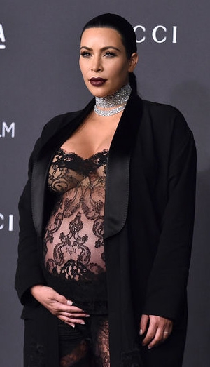 Kim Kardashian... İLLE DE DANTEL, İLLE DE TRANSPARAN! 5