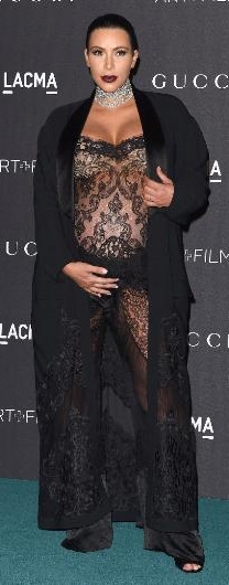 Kim Kardashian... İLLE DE DANTEL, İLLE DE TRANSPARAN! 6