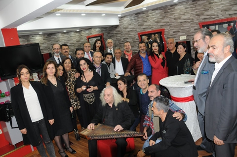 Aysun Kaya... İLK SAHNE PARASIYLA KURDUĞU ŞİRKETİNİN 15. YILINI KUTLADI!