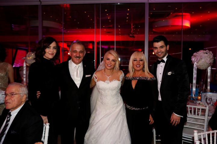 MAGAZİNCİ BAŞAK ÇOKAN EVLENDİ...