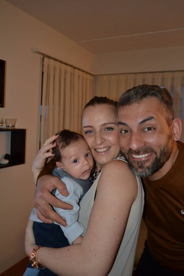 MUTLULUĞU ESRA EROL'DA BULAN EVLİ-MUTLU VE ÇOCUKLULAR