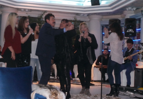 Selçuk Ural... YENİ YAŞINI ESKİ DOSTLARIYLA KUTLADI! 16