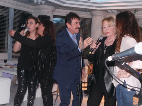 Selçuk Ural... YENİ YAŞINI ESKİ DOSTLARIYLA KUTLADI! 17