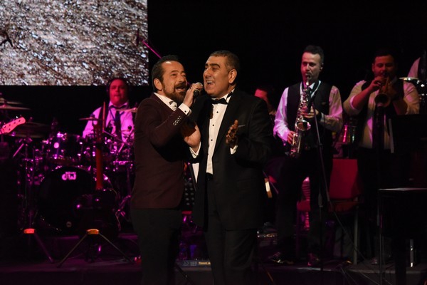 "TOÇEV" İÇİN SPOR VE SANAT DÜNYASININ YILDIZLARI SAHNEDE BULUŞTU! 13