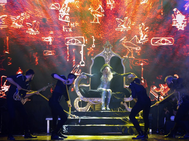 Aylin Coşkun… DÜNYA YILDIZLARINA MEYDAN OKUDU! 7