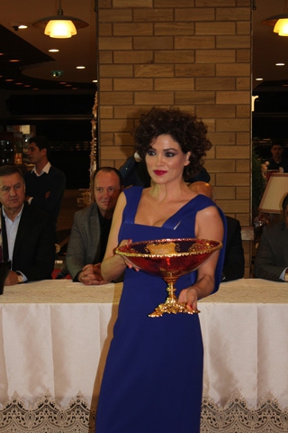 Son Trend...'KADINA ŞİDDETE HAYIR' DEFİLESİ! 6