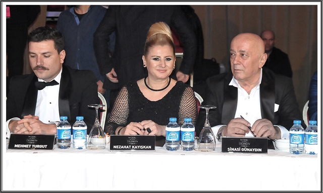 J'adore... PODYUMDA 'BAHAR ÇİÇEKLERİ' AÇTI! 12