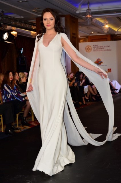 TASARIMCI SÜLEYMAN TEZCAN DEFİLESİ AYAKTA ALKIŞLANDI 23