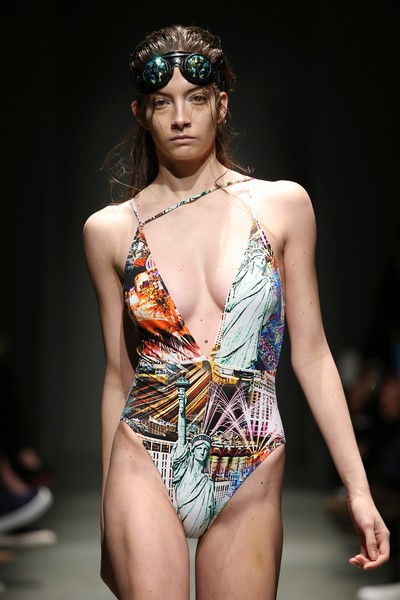 İŞTE 2016’NIN BİKİNİ VE MAYO MODASI… 11