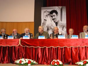 ÇİRKİN KRAL DOĞUM GÜNÜNDE ANILDI!