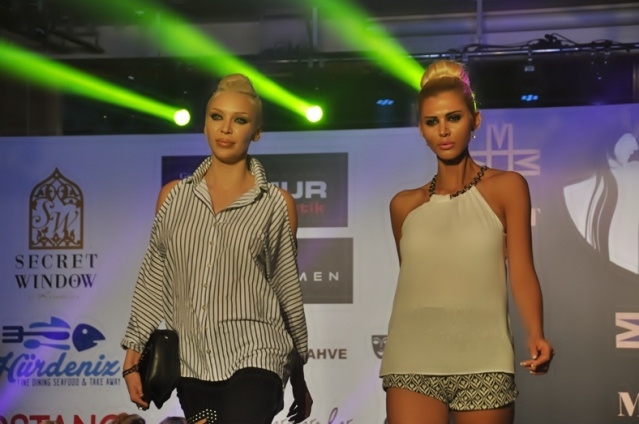 “Kıbrıs Moda Günü”...YAVRU VATAN'DA MODA RÜZGARLARI ESTİ!..