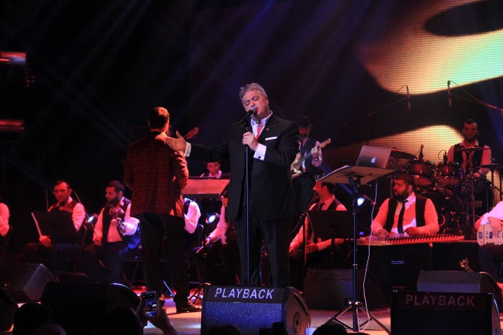 Cengiz Kurtoğlu... 32. YILINI KONSERLE KUTLADI!