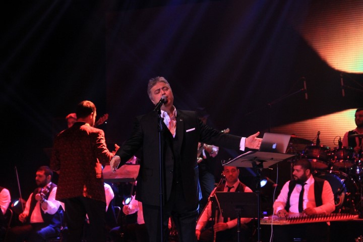Cengiz Kurtoğlu... 32. YILINI KONSERLE KUTLADI!