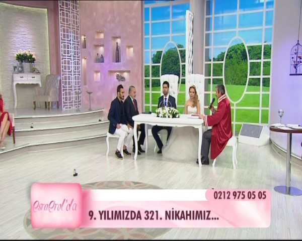 Esra Erol’da... 9.YILINDA 321.NİKÂH!