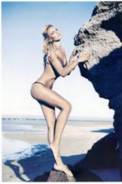 Cem Belevi...PLAYBOY GÜZELİ KATIA DEDE İLE NEFESLERİ KESEN BİR KLİP!.. 17