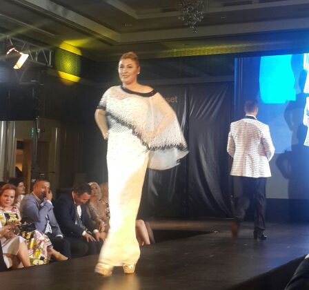 Murat Günhan... ŞEHİT AİLELERİ YARARINA DEFİLE! 15