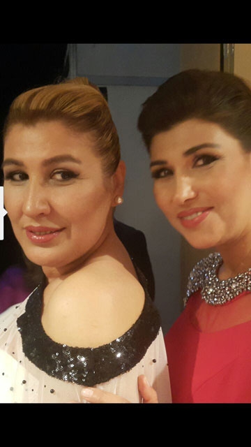 Murat Günhan... ŞEHİT AİLELERİ YARARINA DEFİLE! 16