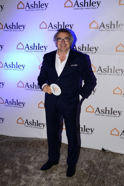 ŞIK VE GÖZ ALICI TASARIMLAR, İLK KEZ ÇATIDA YAPILAN BİR DEFİLEDE HAYAT B 18