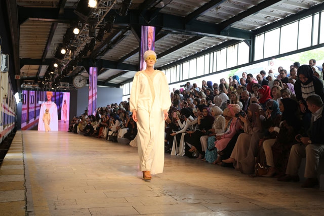 HAYDARPAŞA GARI'NDA ŞARK ESİNTİSİ! 10