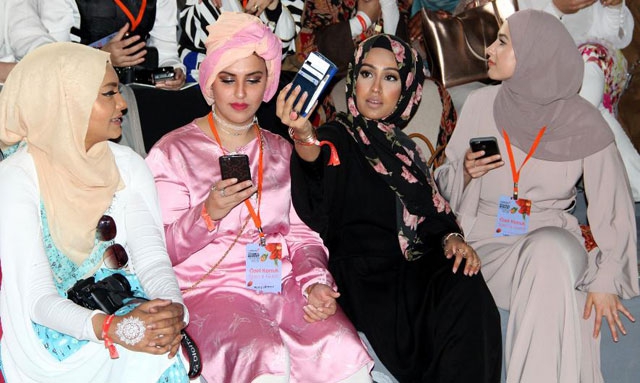 HAYDARPAŞA GARI'NDA ŞARK ESİNTİSİ! 22