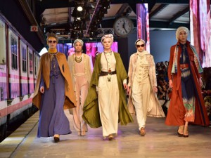 HAYDARPAŞA GARI'NDA ŞARK ESİNTİSİ!