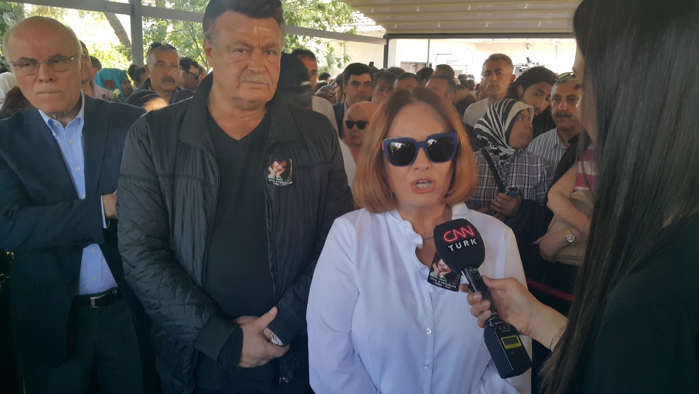 Oya Aydoğan...GÖZYAŞLARI İÇİNDE SON YOLCULUĞUNA UĞURLANDI!..
