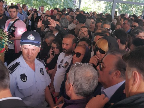 Oya Aydoğan...GÖZYAŞLARI İÇİNDE SON YOLCULUĞUNA UĞURLANDI!.. 8