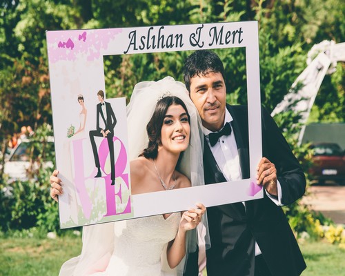 MUTLULUĞU SETDE BULAN ÜNLÜLER!.. 6