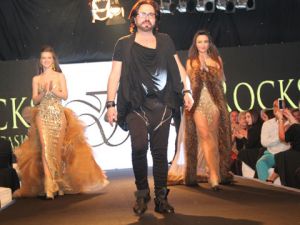 LÜBNAN'DA TASARLADI, KIBRIS'TA SERGİLEDİ!