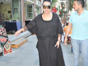 Bülent Ersoy... SERVET DEĞERİNDE BAYRAM HEDİYESİ!