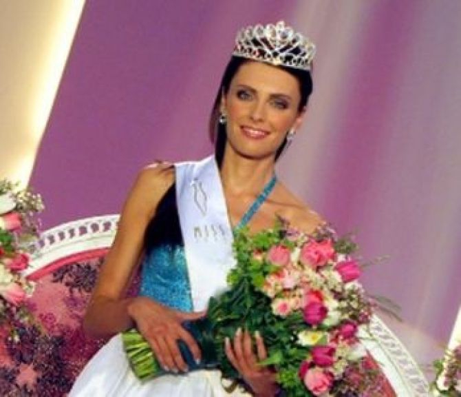 Magdalena Sebestova… BU DA TRABZONSPOR’UN SEKSİ YENGESİ!.. 26