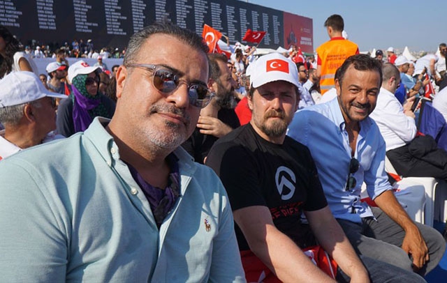 ÜNLÜLER DEMOKRASİ NÖBETİNDE! 17