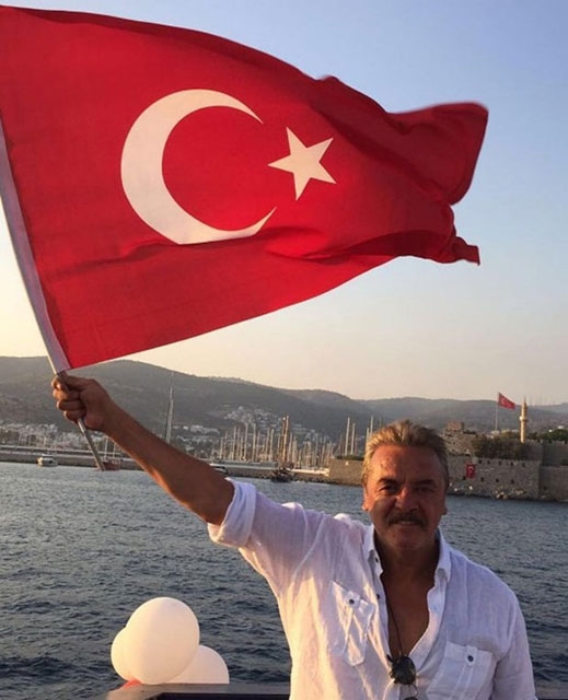 ÜNLÜLER DEMOKRASİ NÖBETİNDE! 24