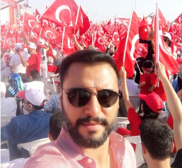 ÜNLÜLER DEMOKRASİ NÖBETİNDE! 32