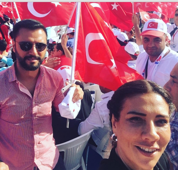 ÜNLÜLER DEMOKRASİ NÖBETİNDE! 40