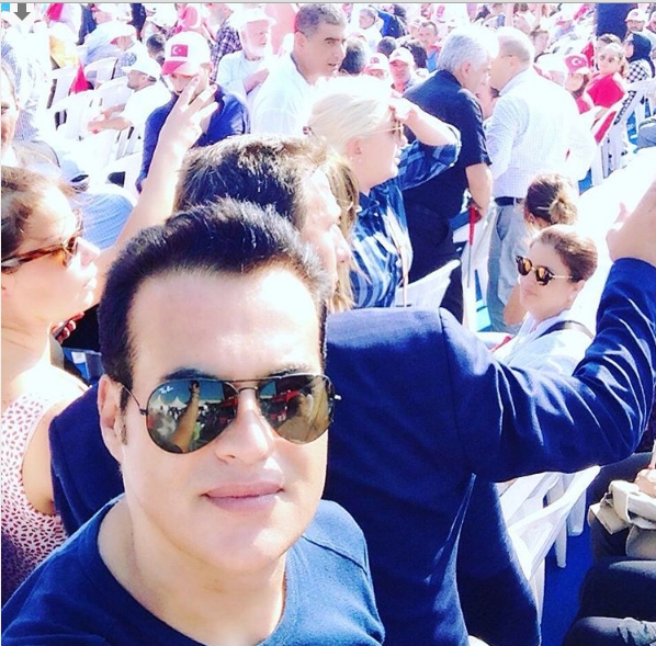 ÜNLÜLER DEMOKRASİ NÖBETİNDE! 41