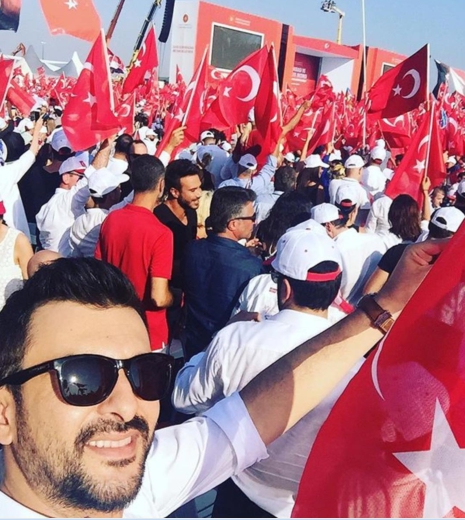 ÜNLÜLER DEMOKRASİ NÖBETİNDE! 42