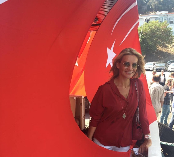 ÜNLÜLER DEMOKRASİ NÖBETİNDE! 43