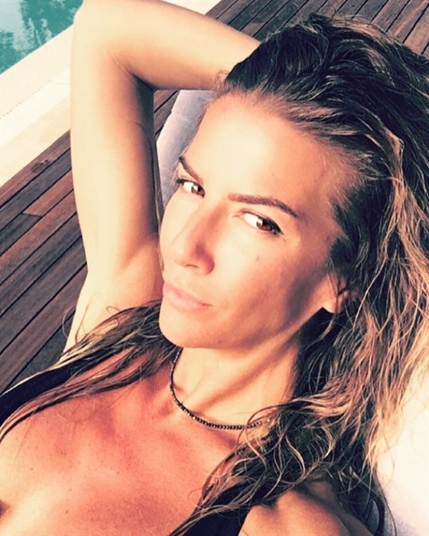 İvana Sert... CESUR VE SEKSİ PAYLAŞIMLAR...