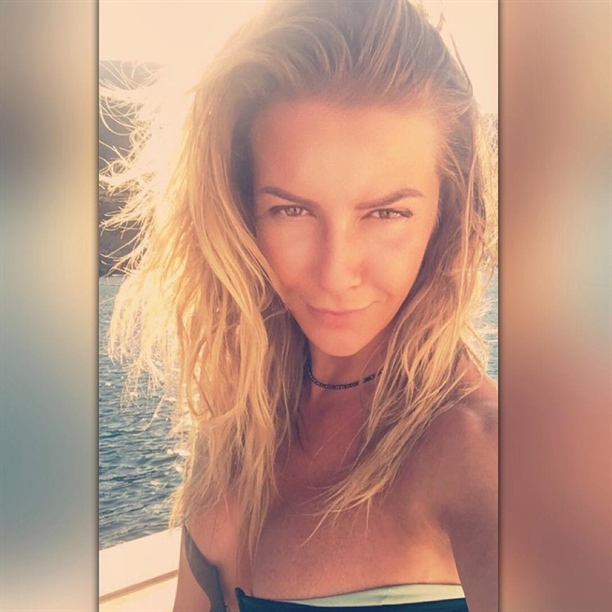 İvana Sert... CESUR VE SEKSİ PAYLAŞIMLAR... 8