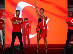 Tuğba Özay... "PES ETME"Dİ!..