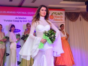 “Portakal Çiçeği Karnavalı”nda Tuğba Özay rüzgarı esti