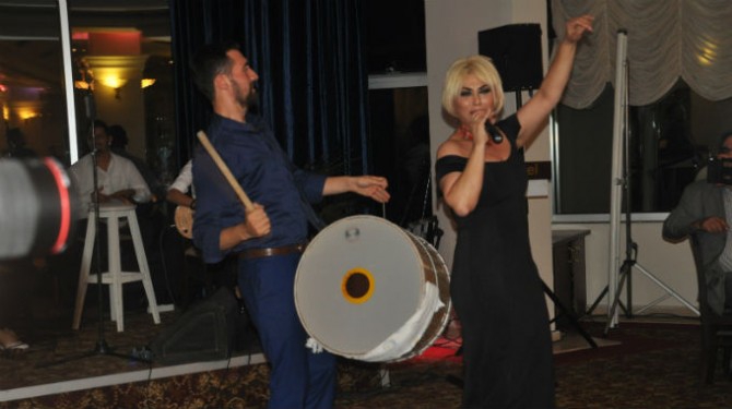 Kocaeli Spastik Çocuklar Derneği.... NUR ERTÜRK VE NURİ ALÇO'YLA COŞTULA 7