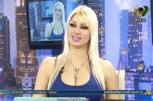 Adnan Oktar'ın kediciği Gülşah Güçyetmez… SOSYAL MEDYANIN YILDIZI 44