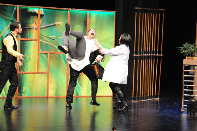 ÇİĞDEM TUNÇ TİYATROSU'NUN İLK GALASI YAPILDI! 14